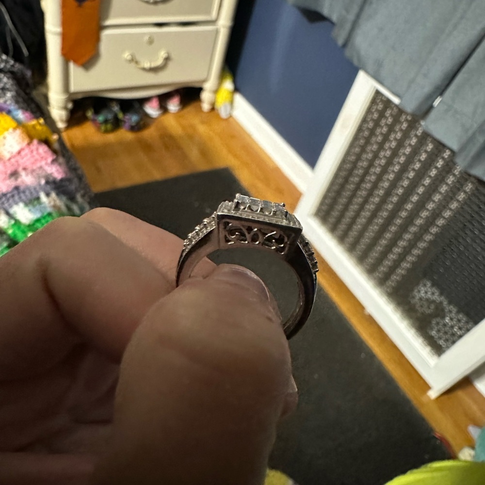 Never used engagement ring by Neil Lane. 14K white gold total karat weight 1.10
